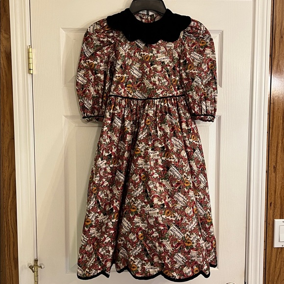 Petals San Francisco Other - Petals San Francisco Vintage Girl’s Scalloped Hem Holiday Print Dress Size 10